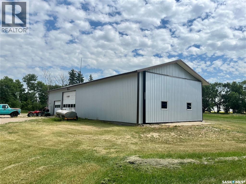 Ruecker Acreage Property Photo 13
