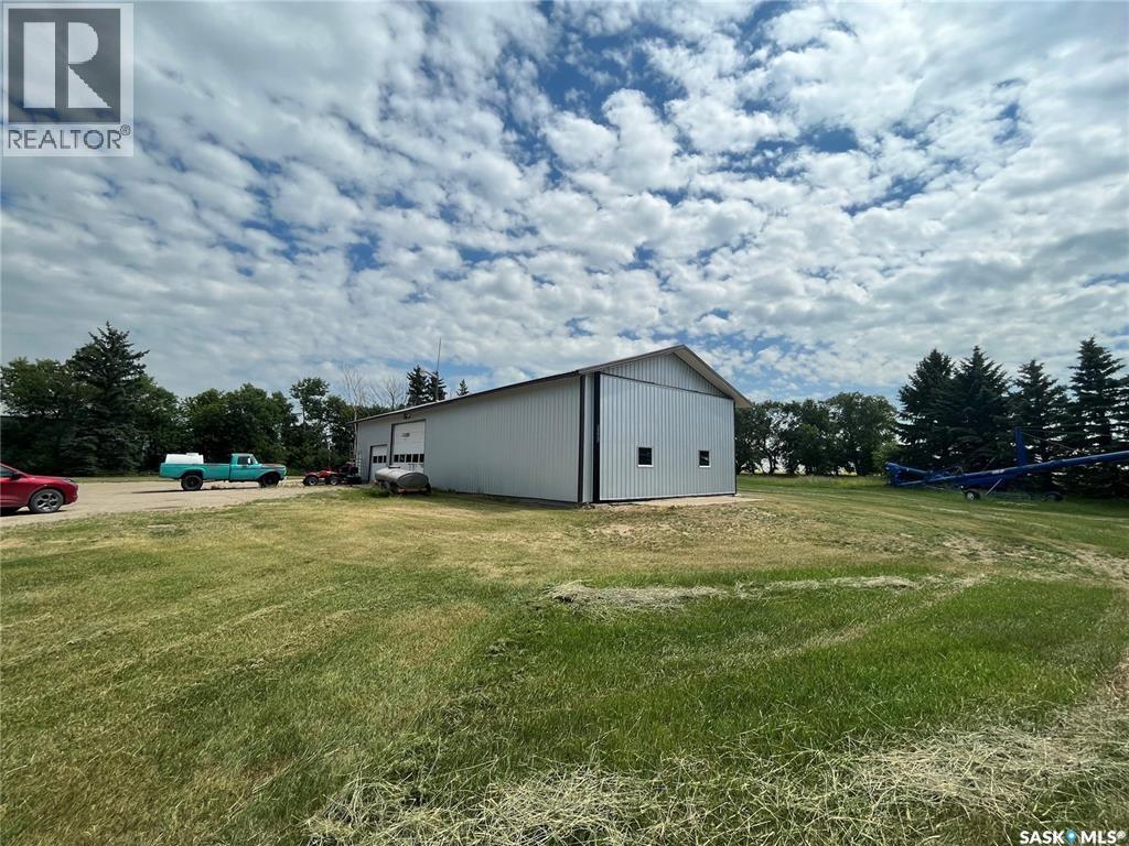 Ruecker Acreage Property Photo 14