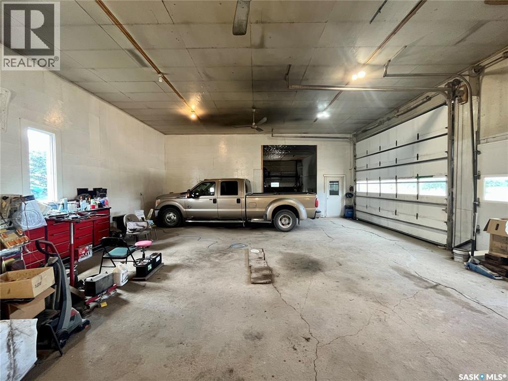 Ruecker Acreage Property Photo 16