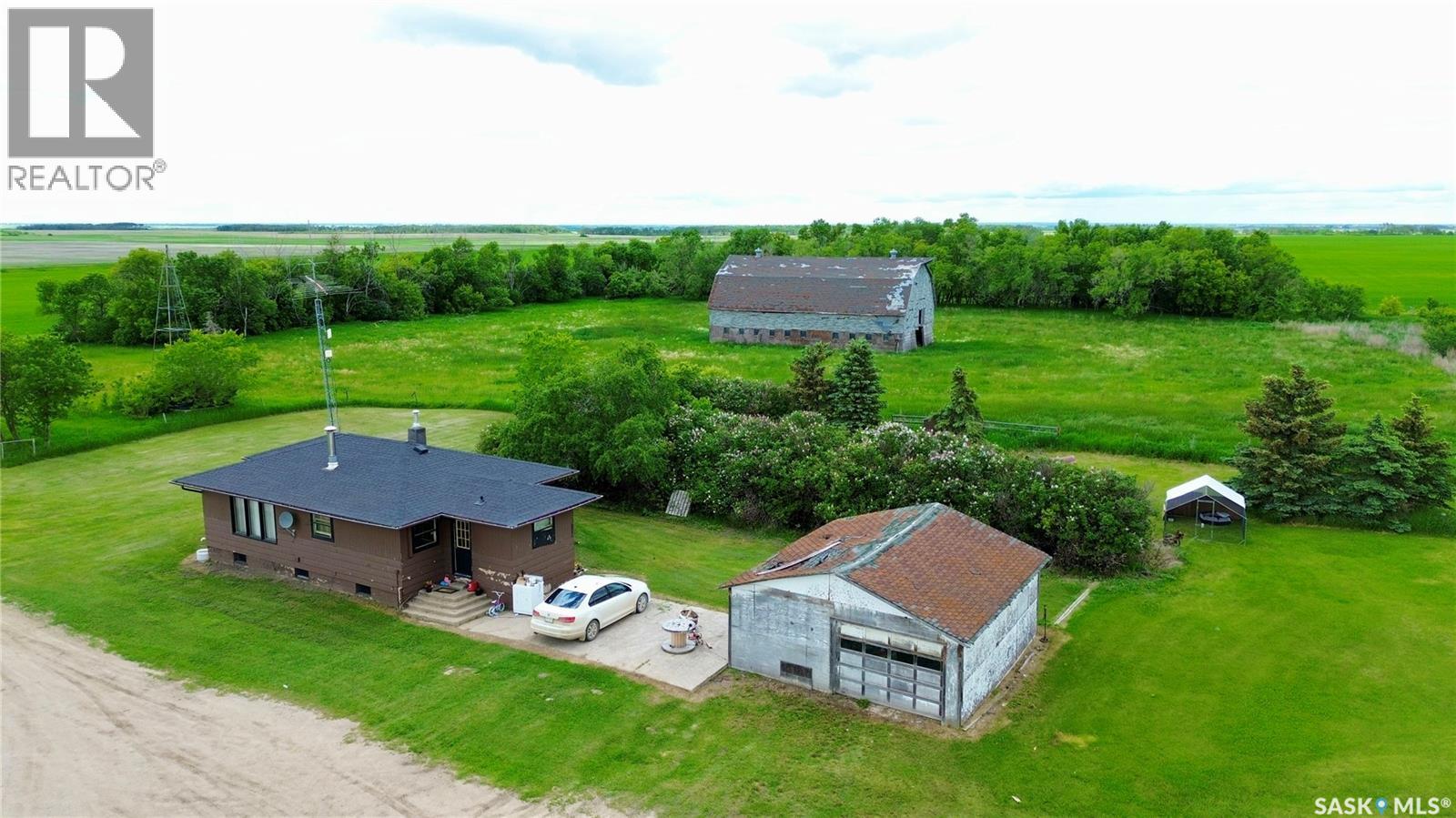 Ruecker Acreage Property Photo 27