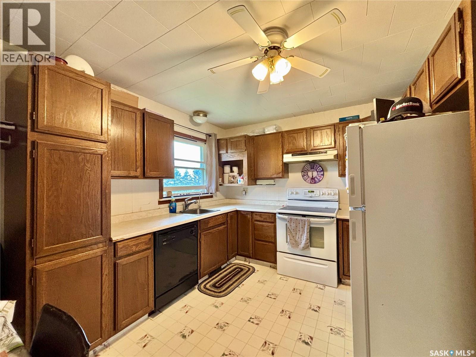 Ruecker Acreage Property Photo 33