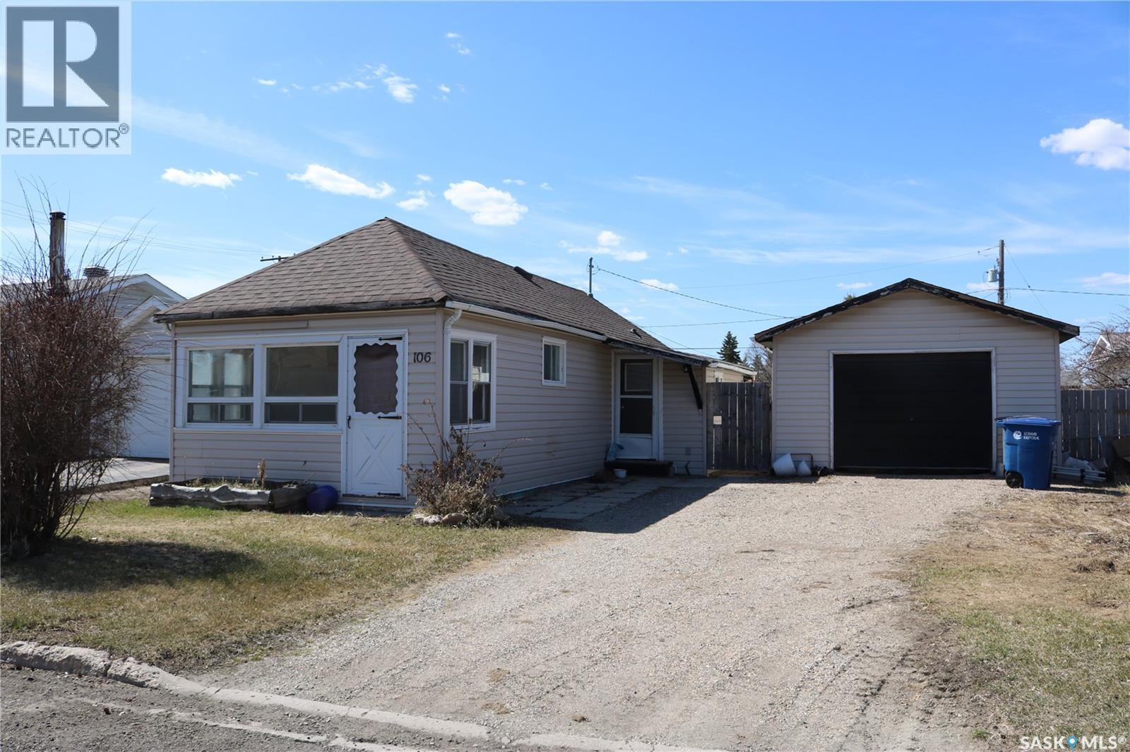 106 Garry Street Property Photo 1