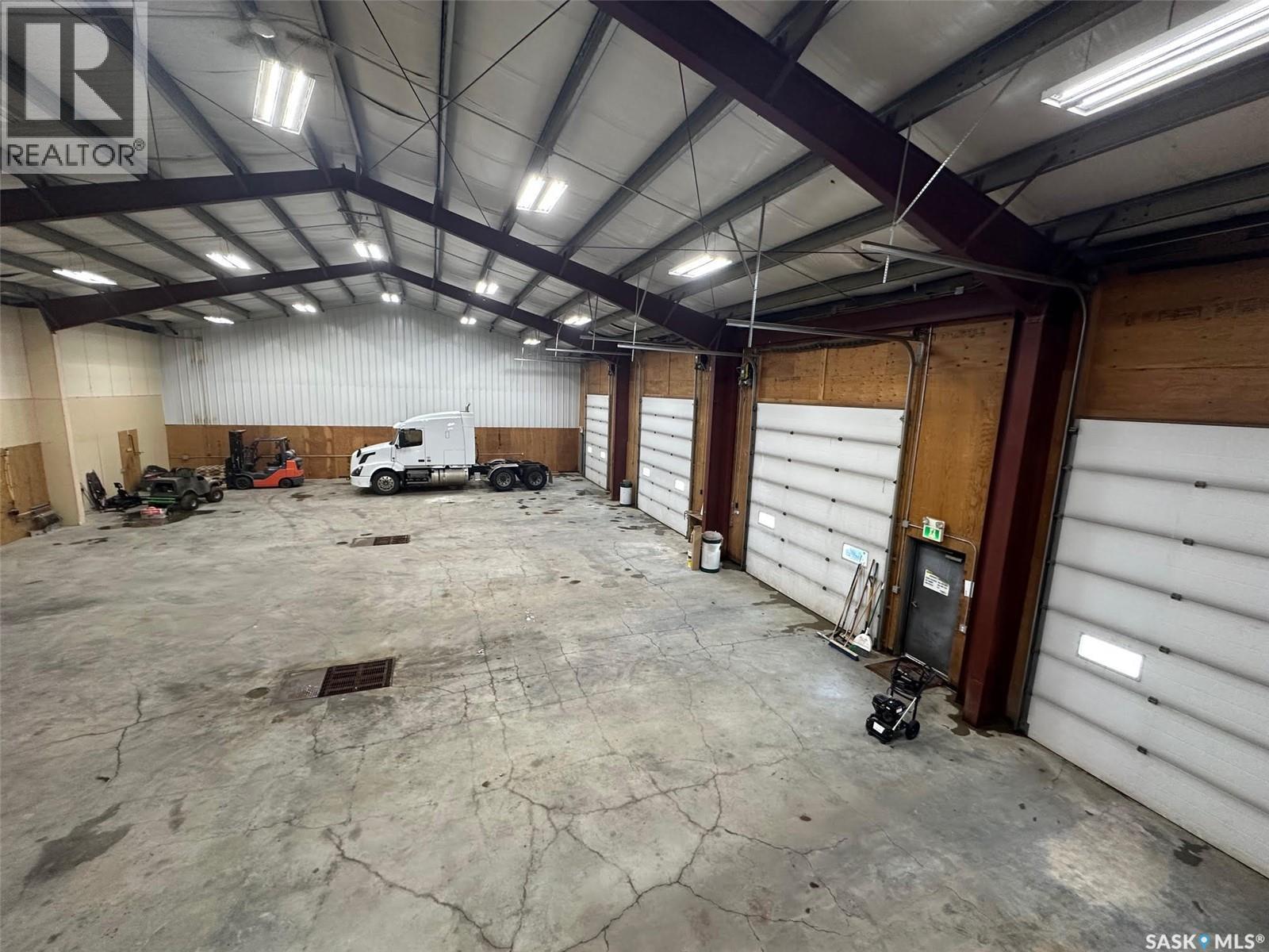 9 250 North Service Road W Property Photo 1