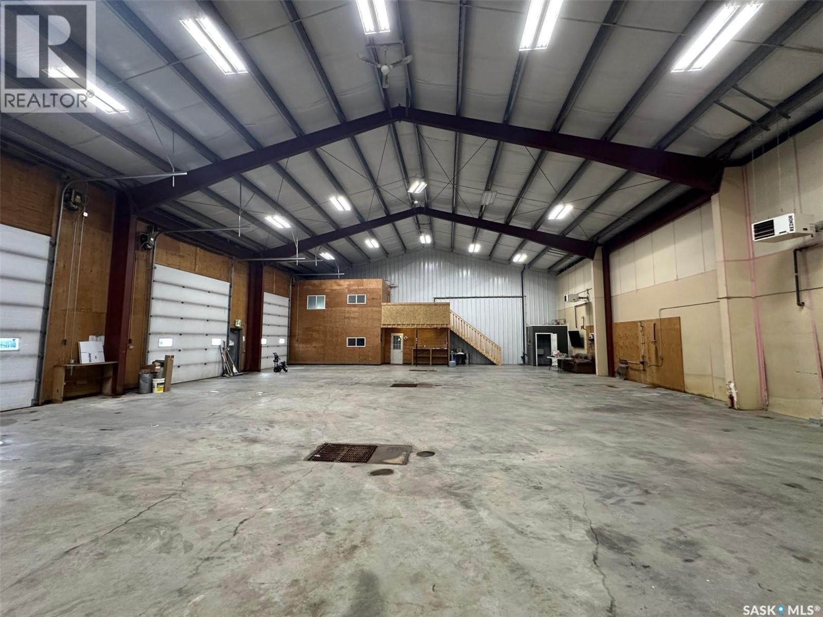 9 250 North Service Road W Property Photo 4