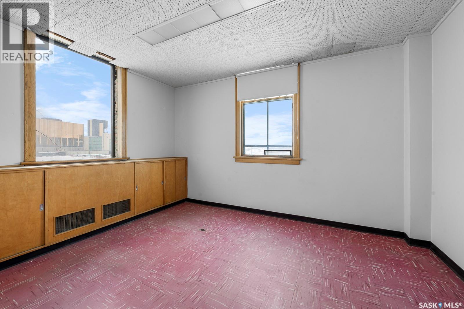 2002 Dewdney Avenue Property Photo 24
