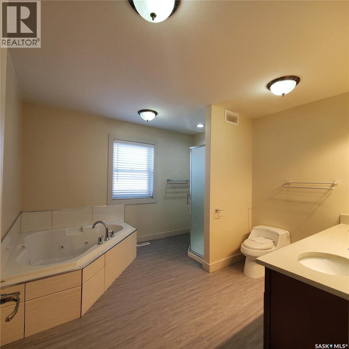 28 1703 Patrick Crescent Property Photo 15