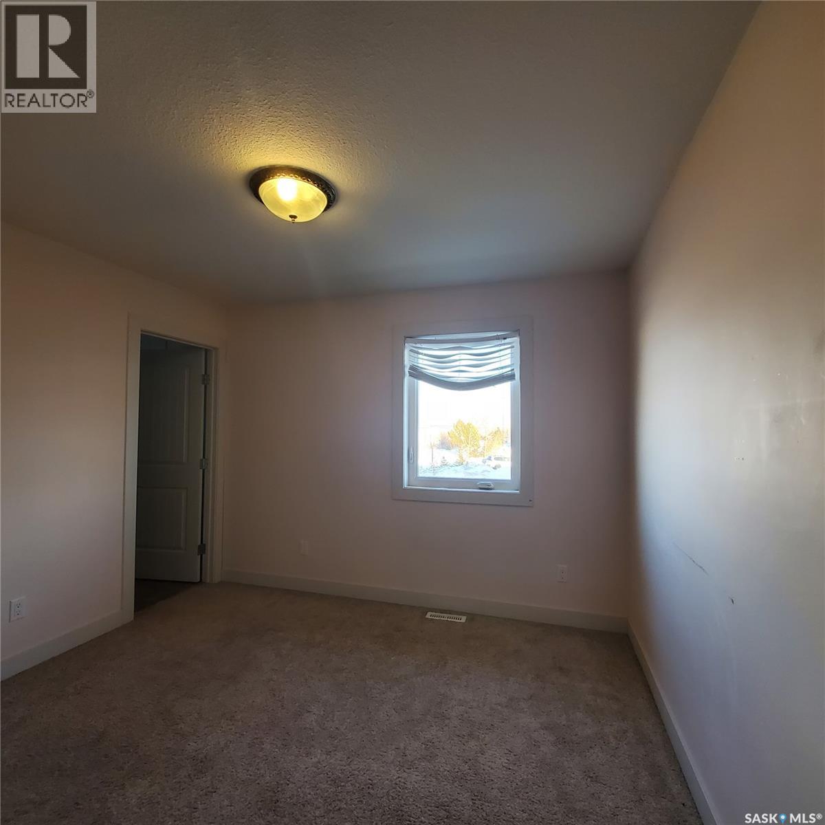 28 1703 Patrick Crescent Property Photo 22