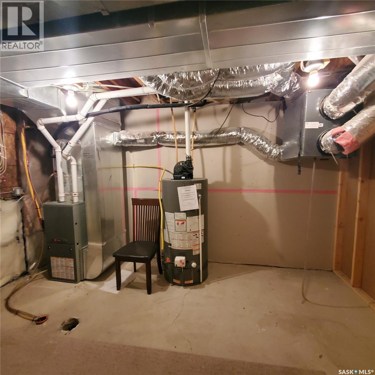 28 1703 Patrick Crescent Property Photo 28