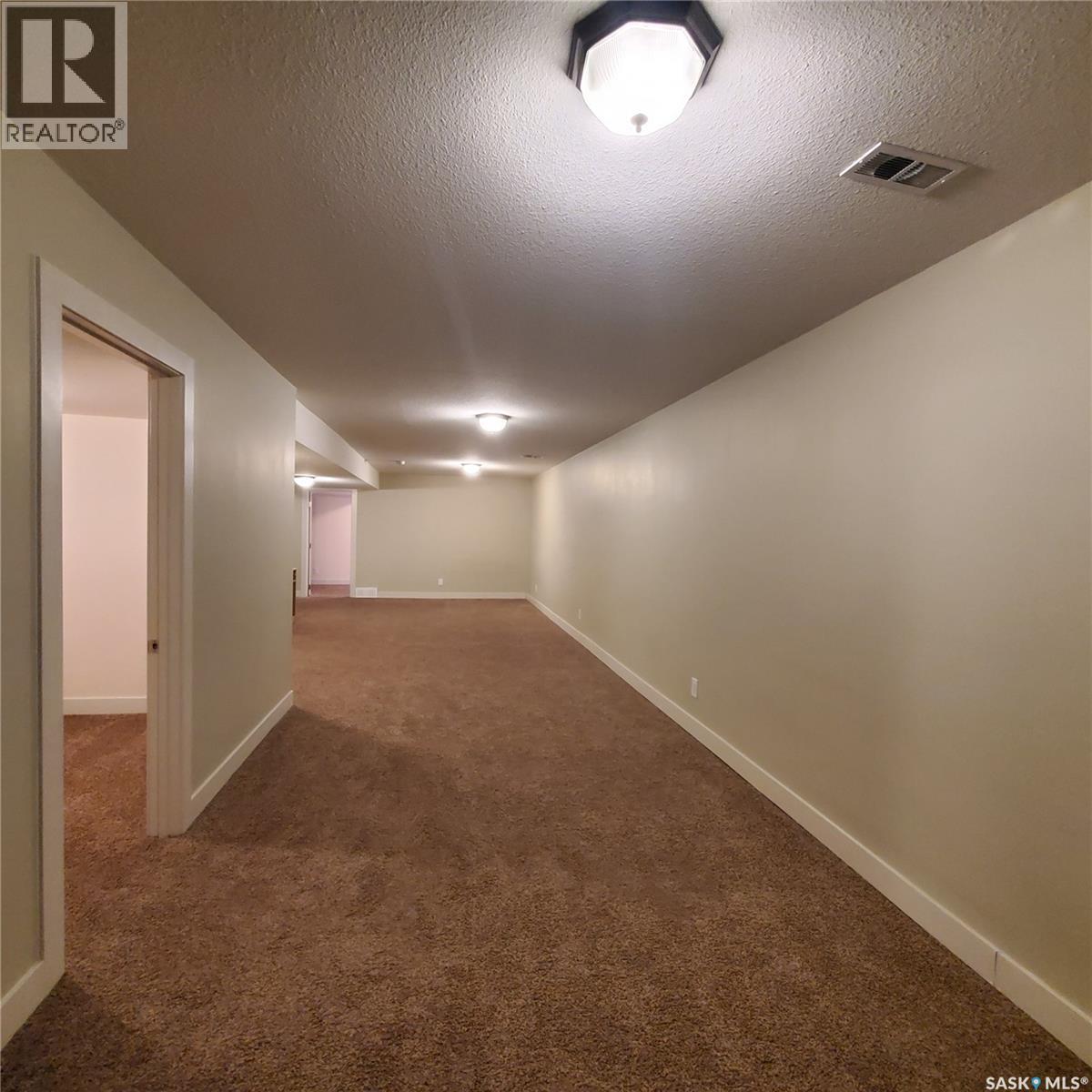 28 1703 Patrick Crescent Property Photo 30
