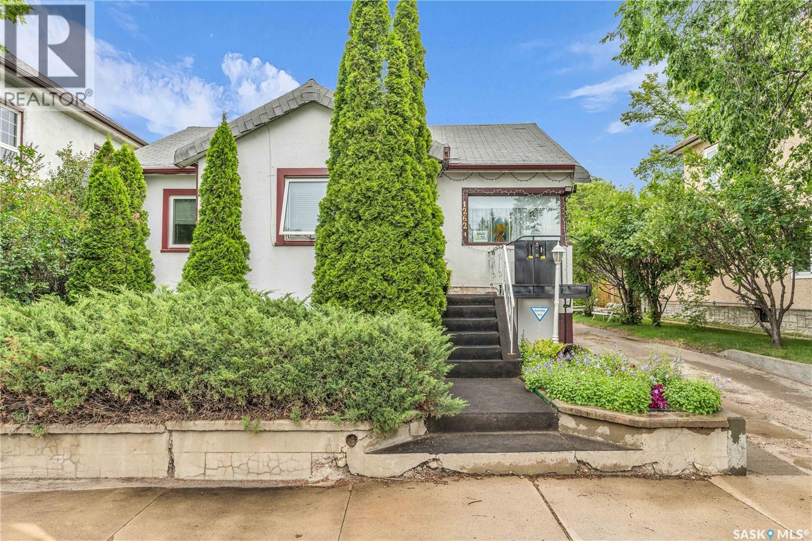 1262 103rd Street Property Photo 1