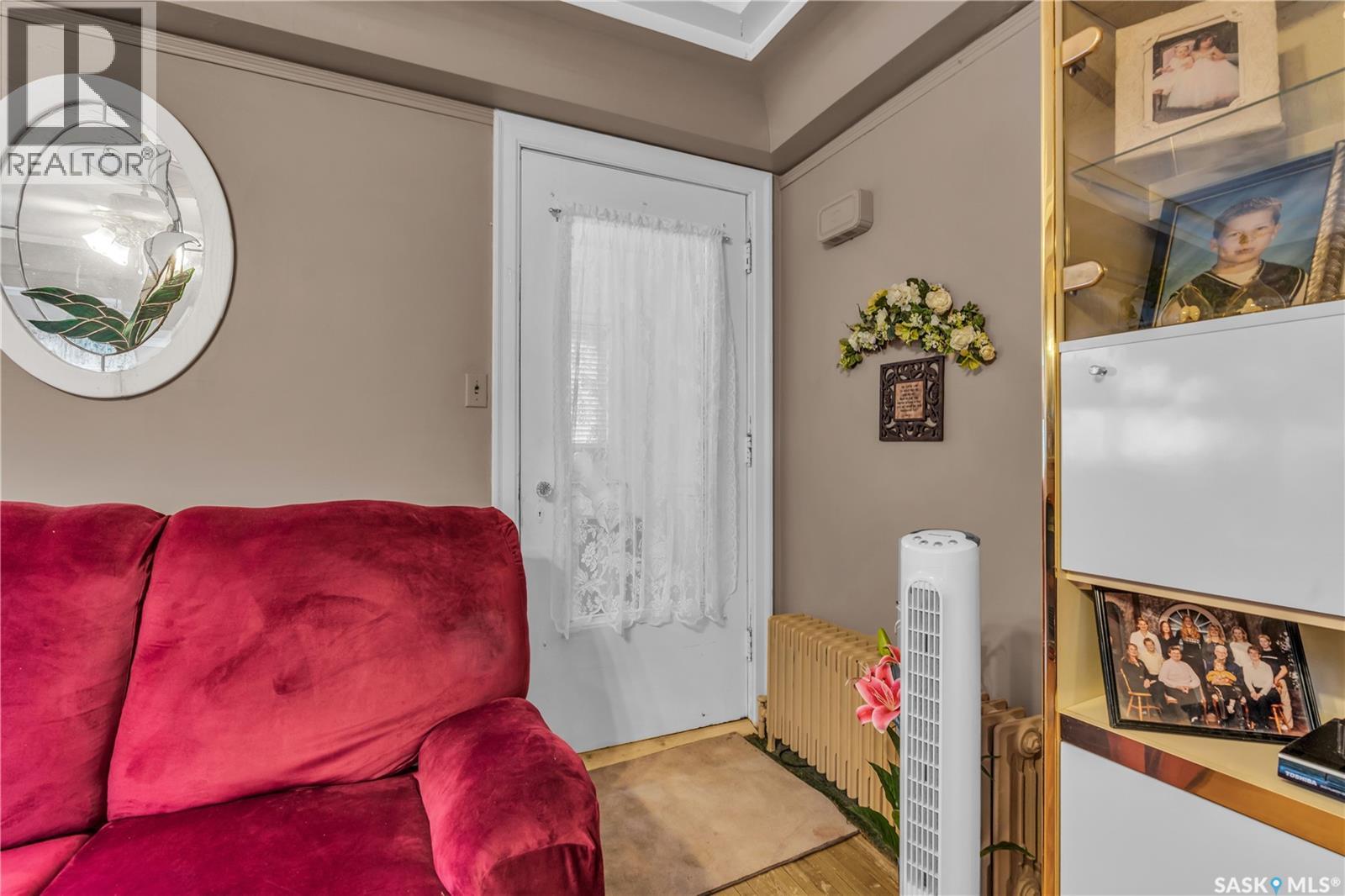 1262 103rd Street Property Photo 3