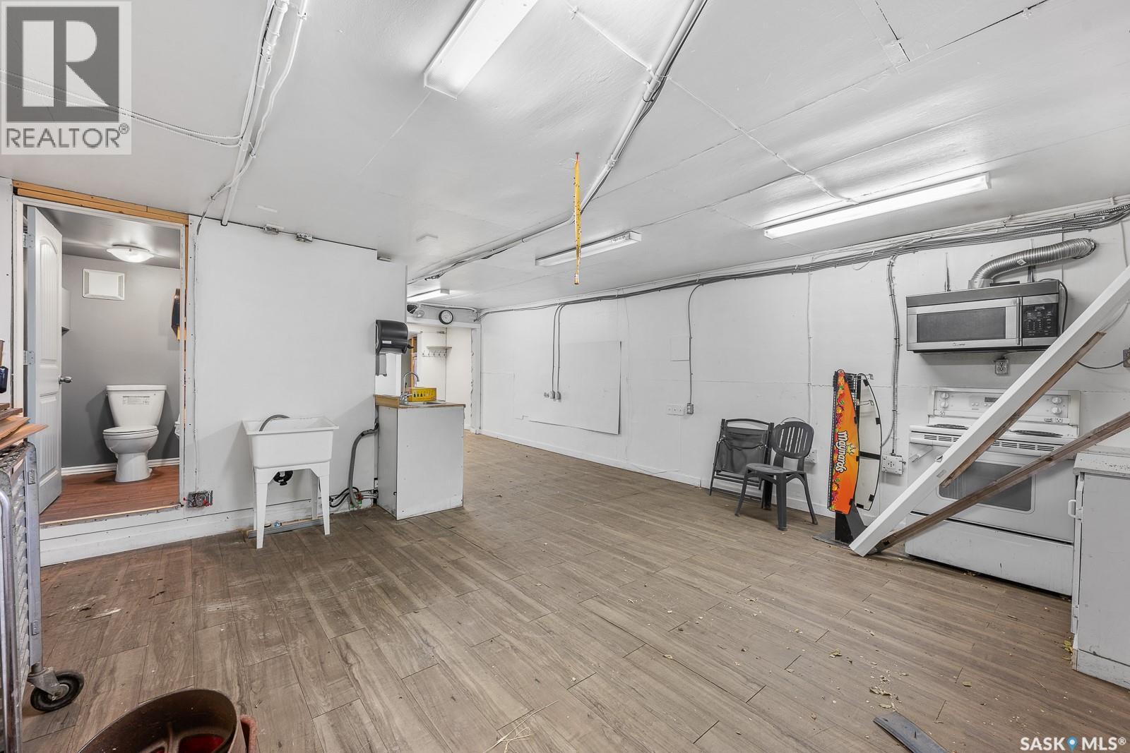 254 Railway Avenue Property Photo 10