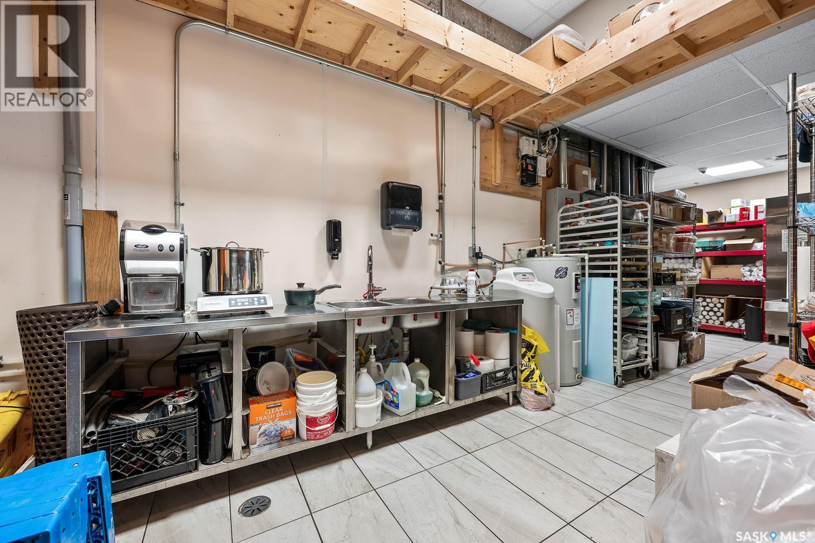 2075 Prince Of Wales Drive Property Photo 17