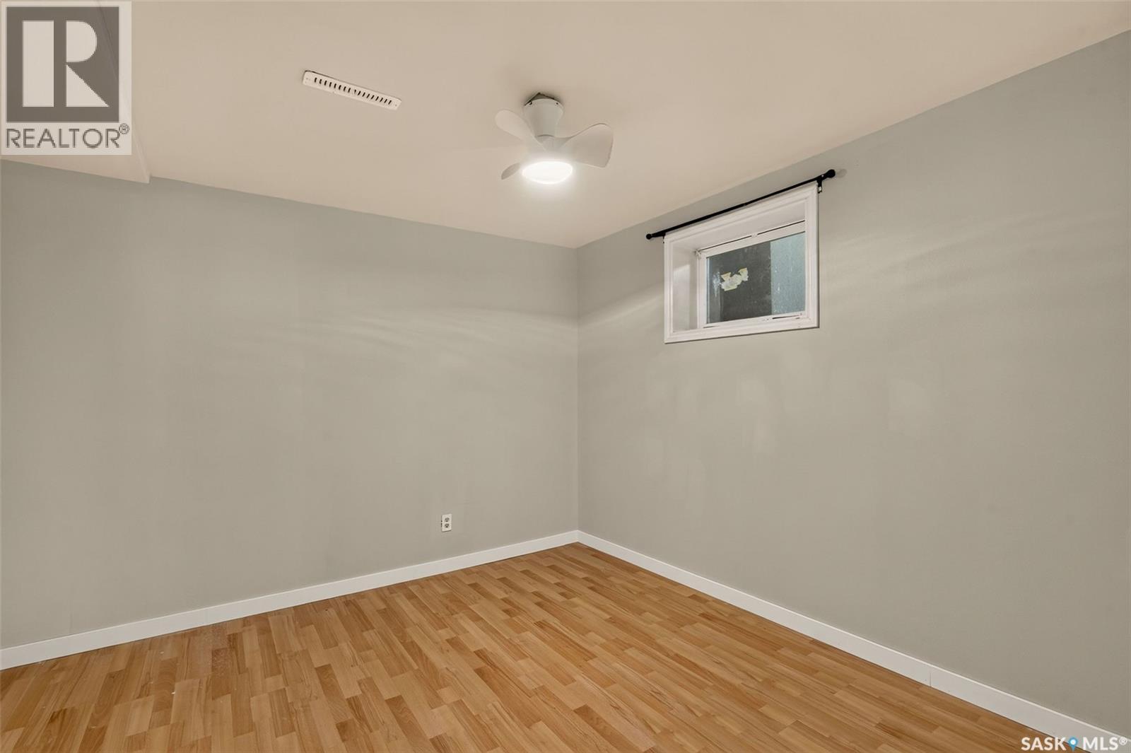 453 21st Street E Property Photo 17