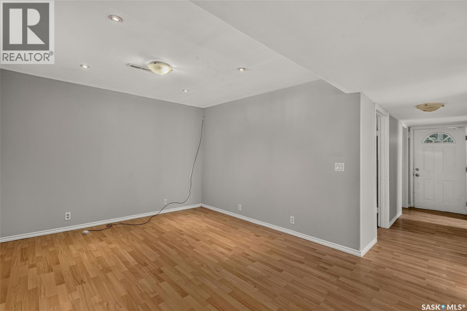 453 21st Street E Property Photo 19