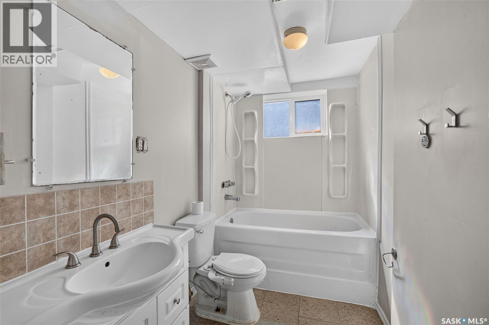 453 21st Street E Property Photo 21