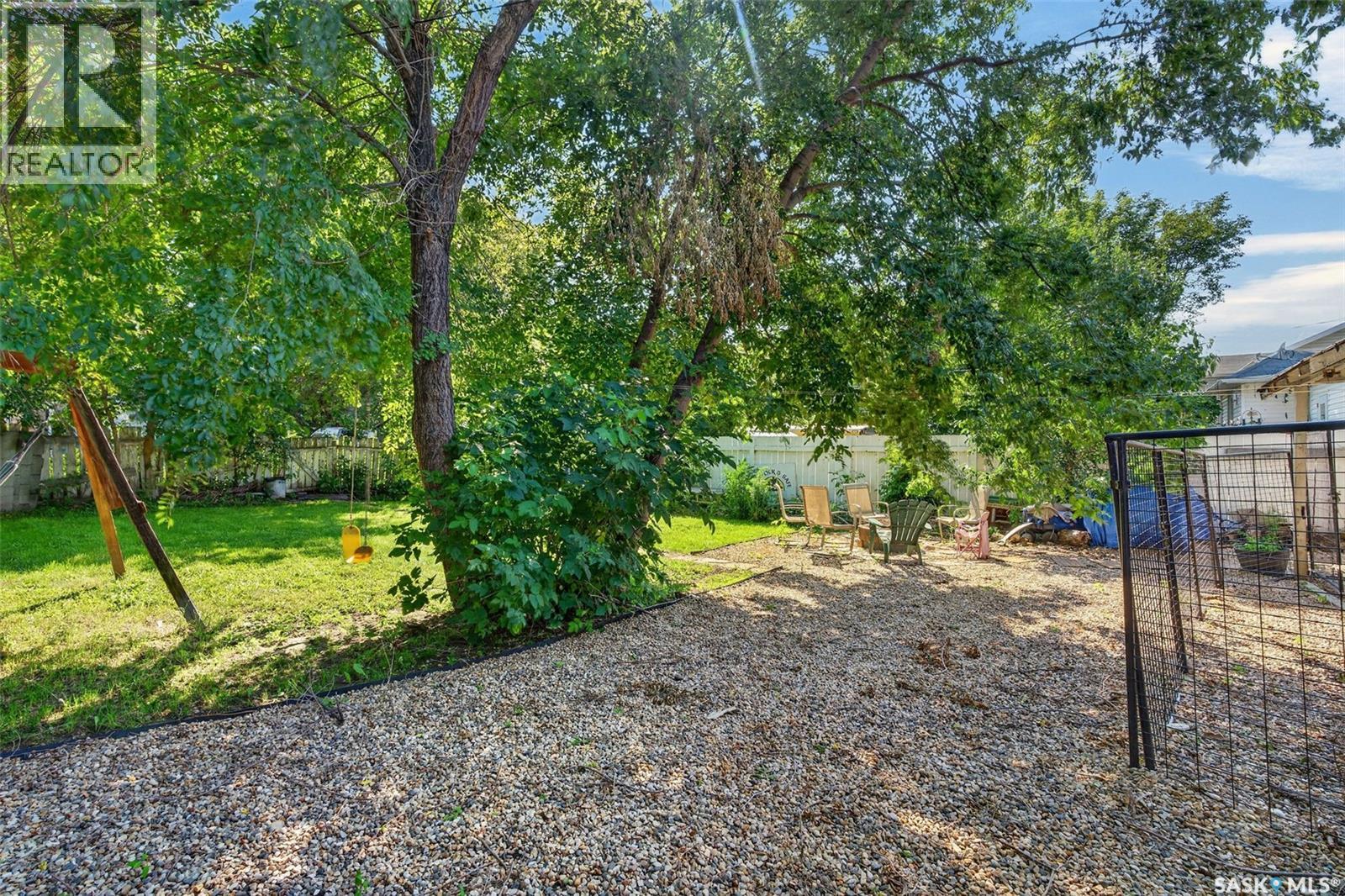 453 21st Street E Property Photo 27