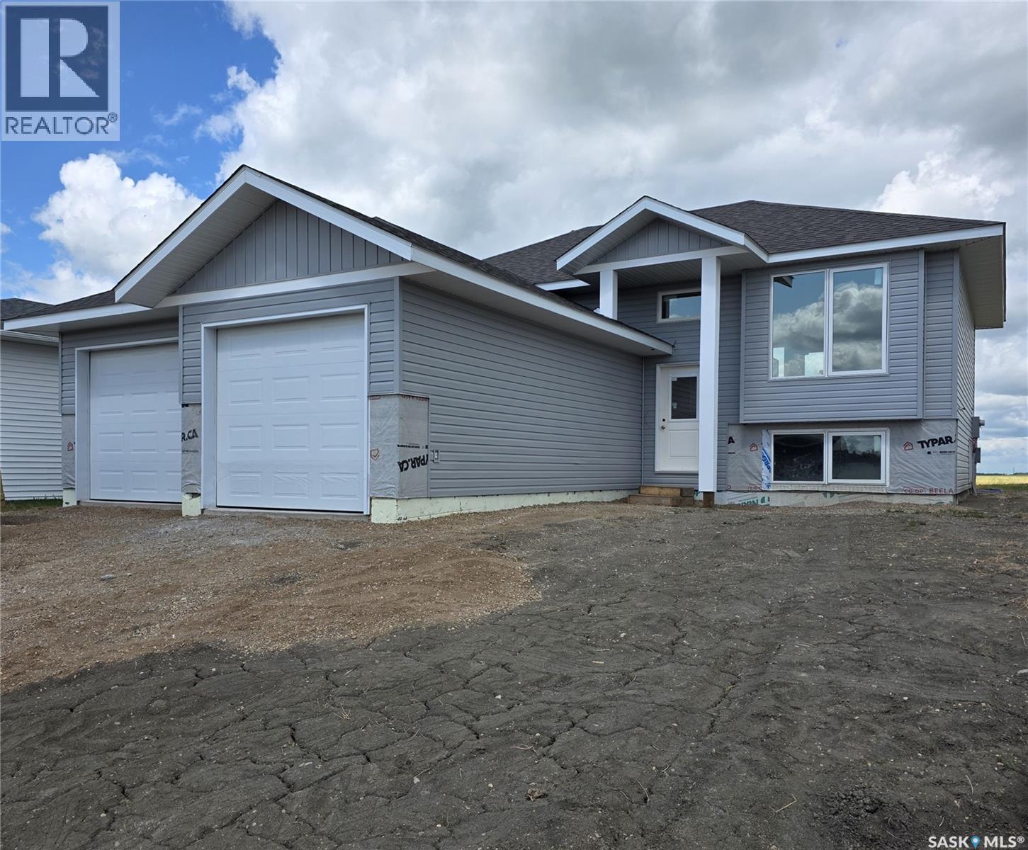 713 Doghide DRIVE Property Photo 1