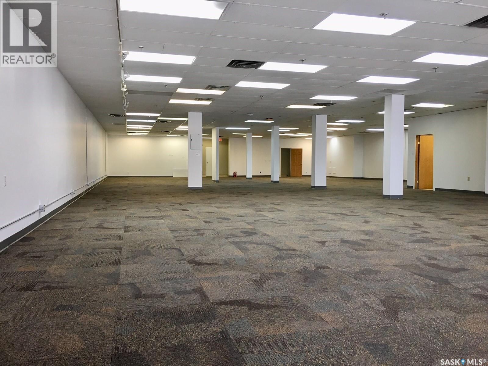 108 Main Street N Property Photo 15