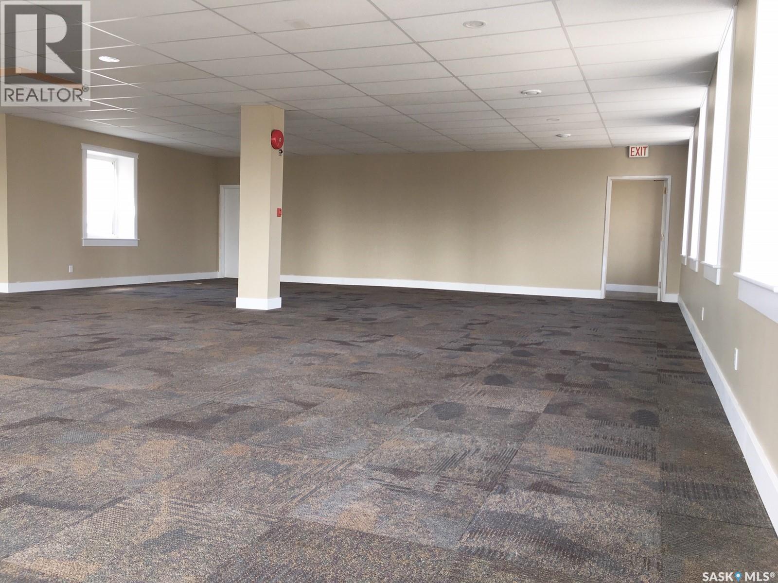 108 Main Street N Property Photo 25