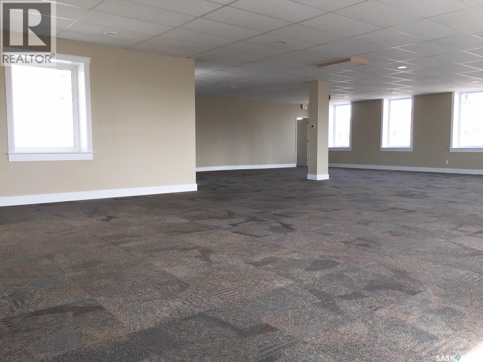 108 Main Street N Property Photo 29
