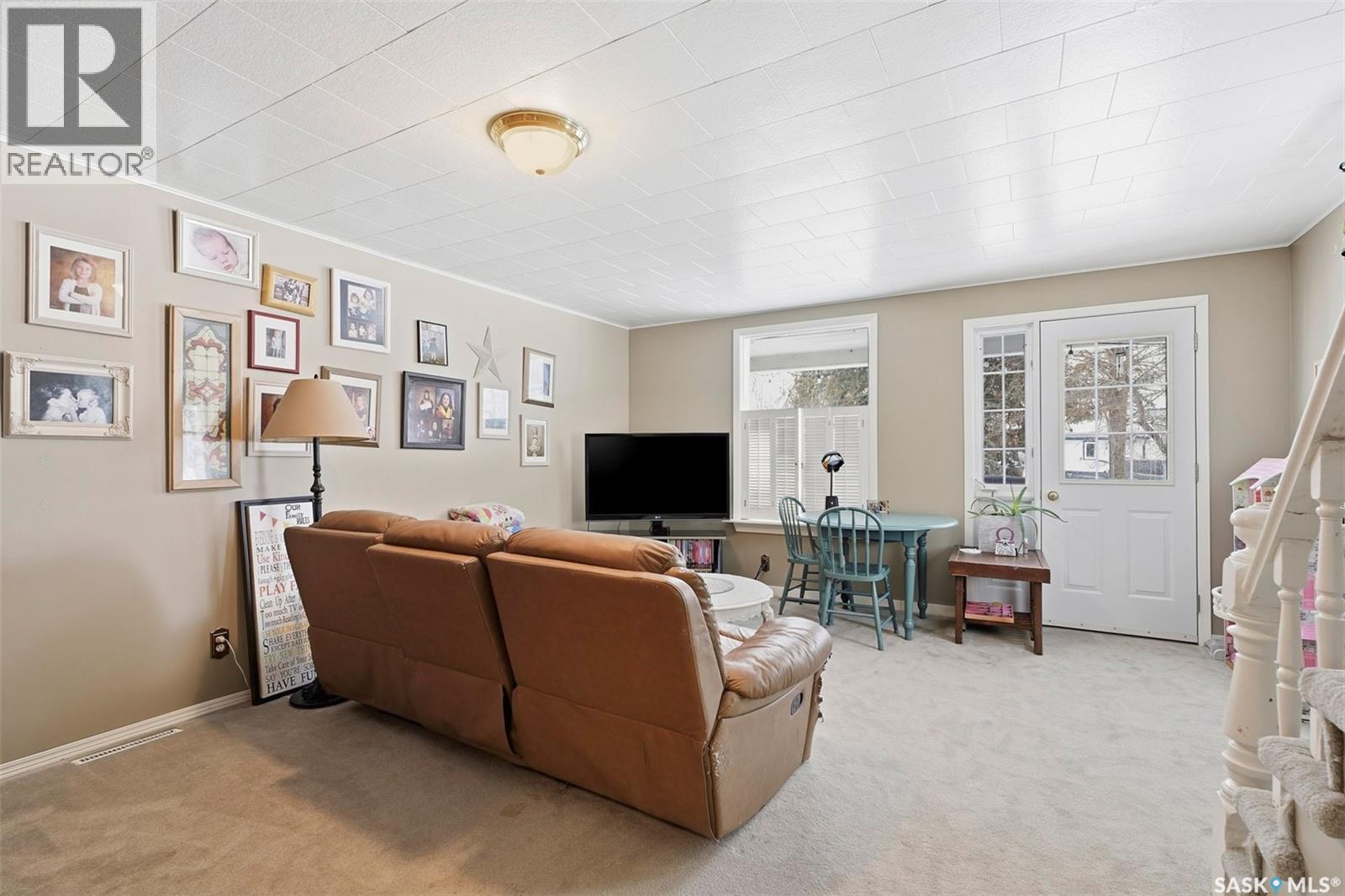 200 1st Avenue Property Photo 5