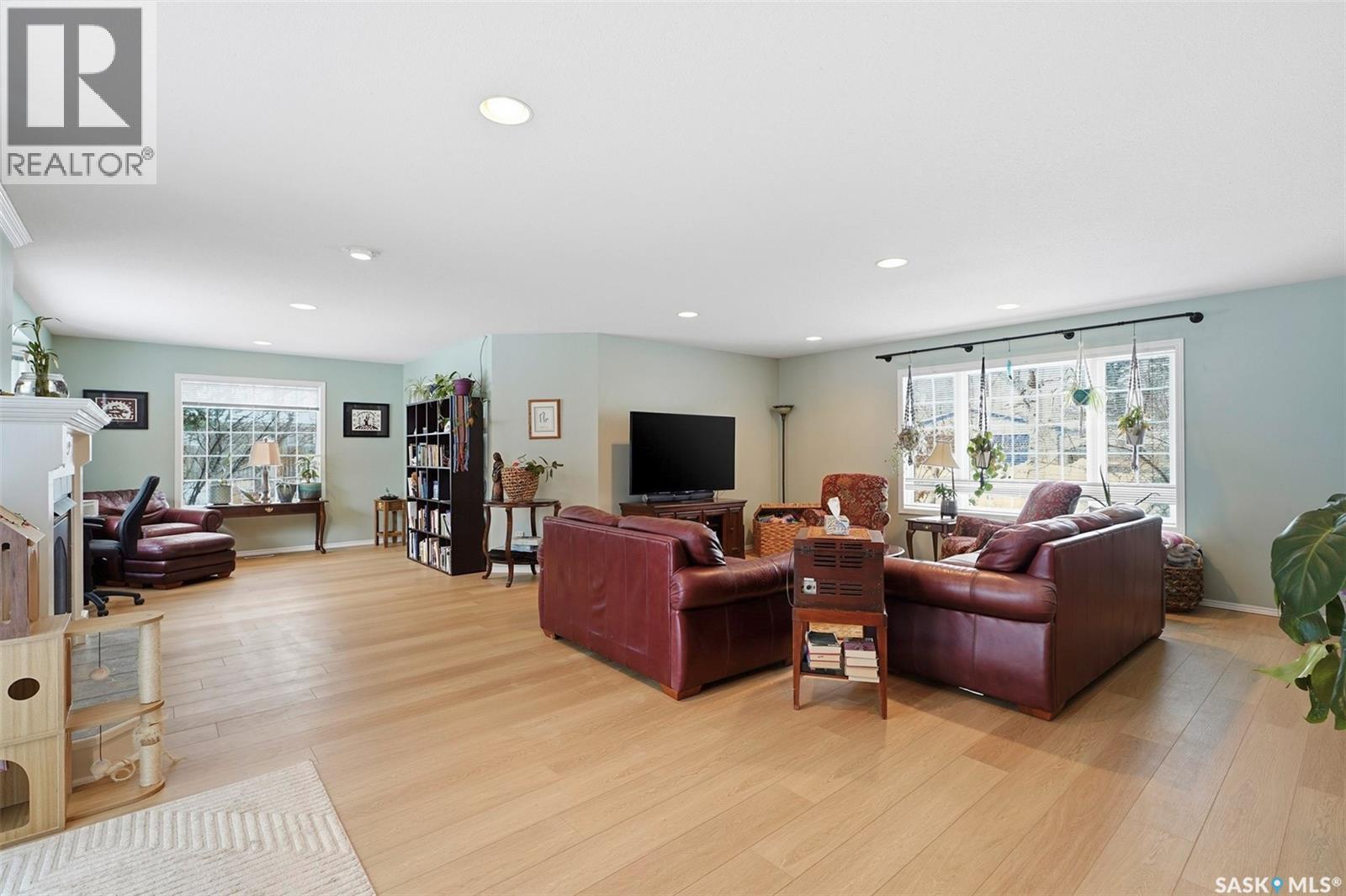 200 1st Avenue Property Photo 10