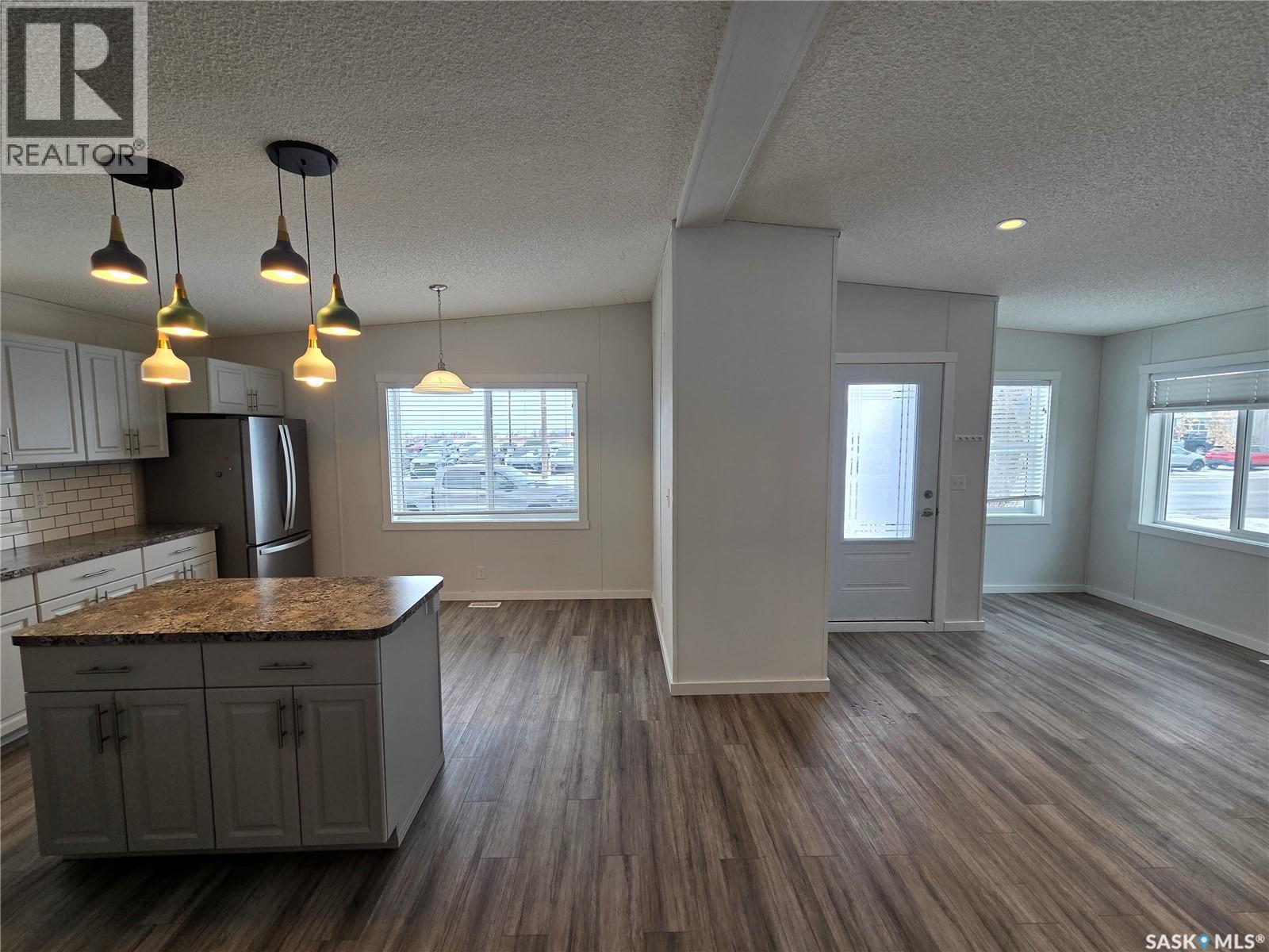 413 Railway Street Property Photo 6