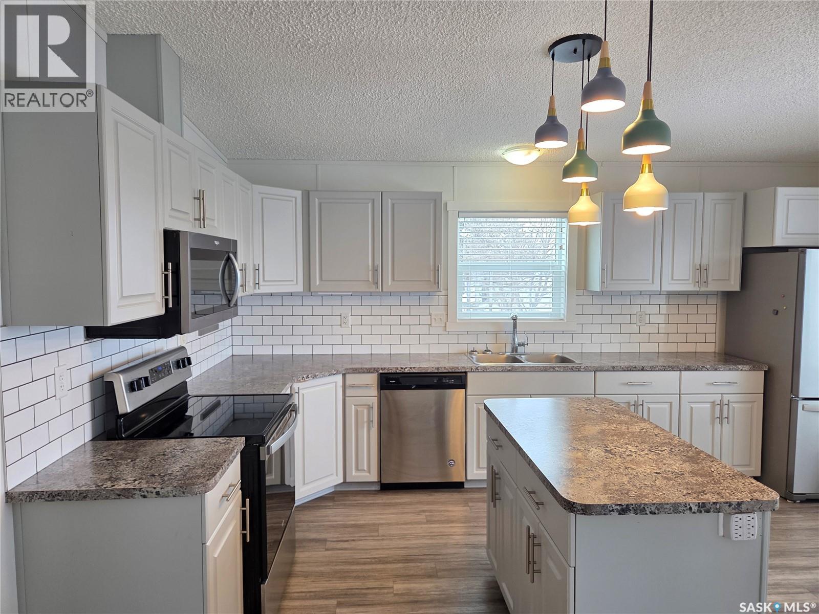 413 Railway Street Property Photo 13