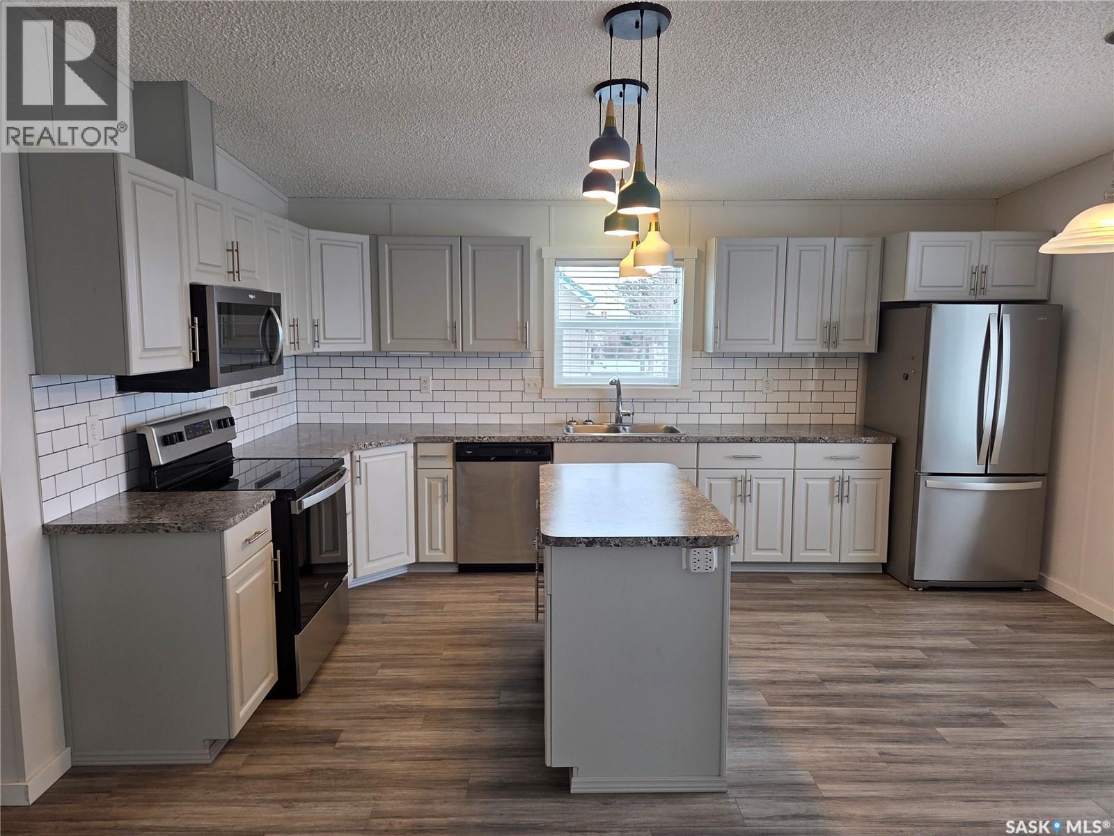 413 Railway Street Property Photo 15