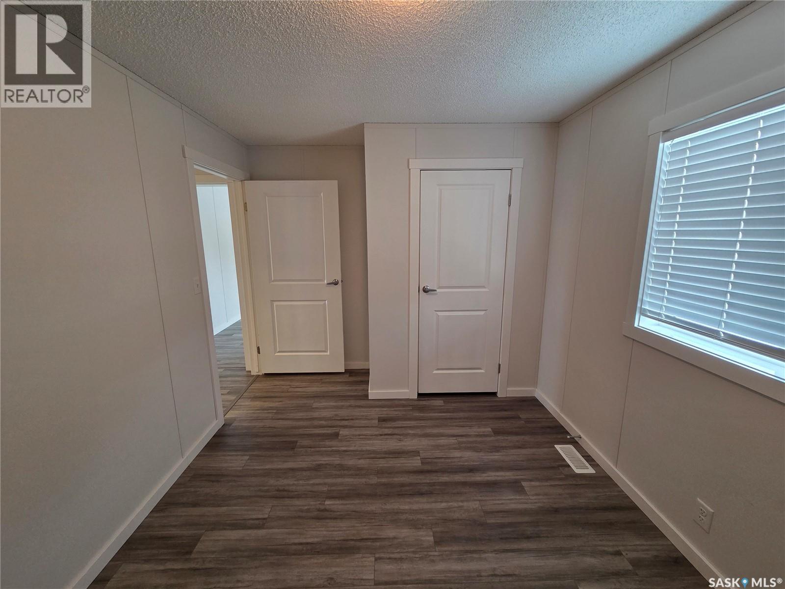 413 Railway Street Property Photo 34