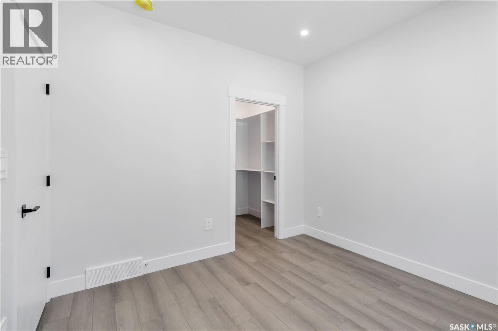 838 Ballesteros Crescent Property Photo 17