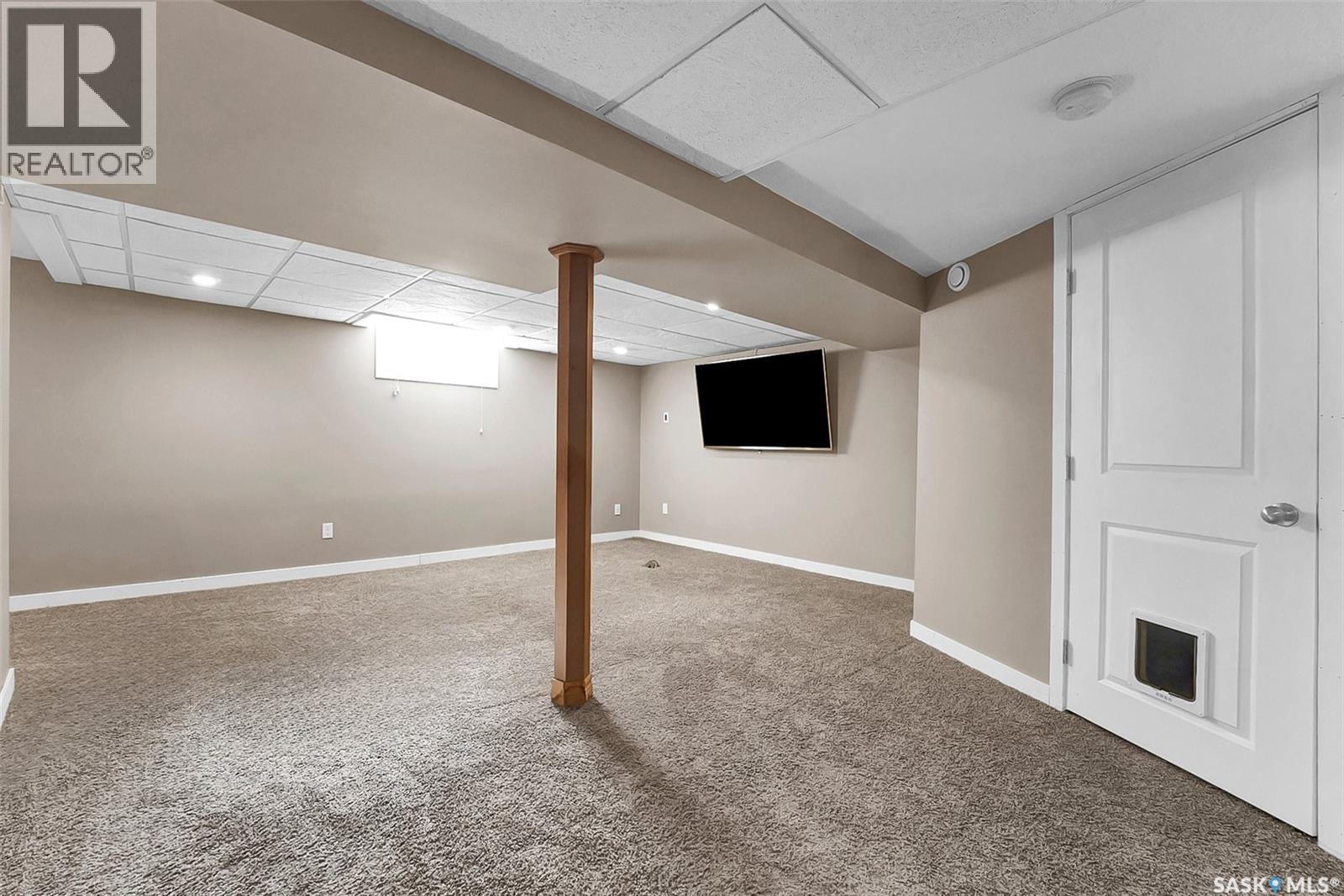207 5th Avenue E Property Photo 24