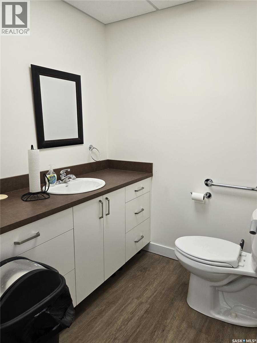 222 Franklin Street Property Photo 32