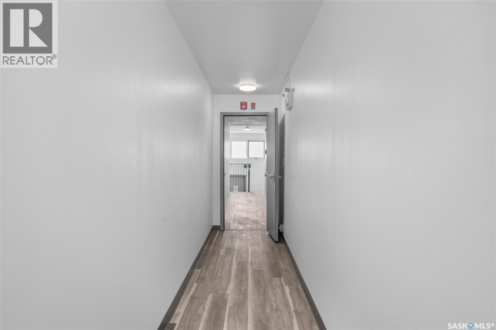419 9th Street E Property Photo 4