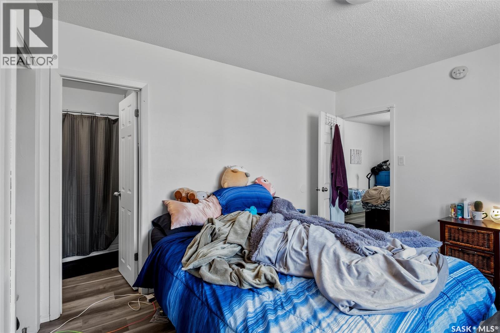419 9th Street E Property Photo 18