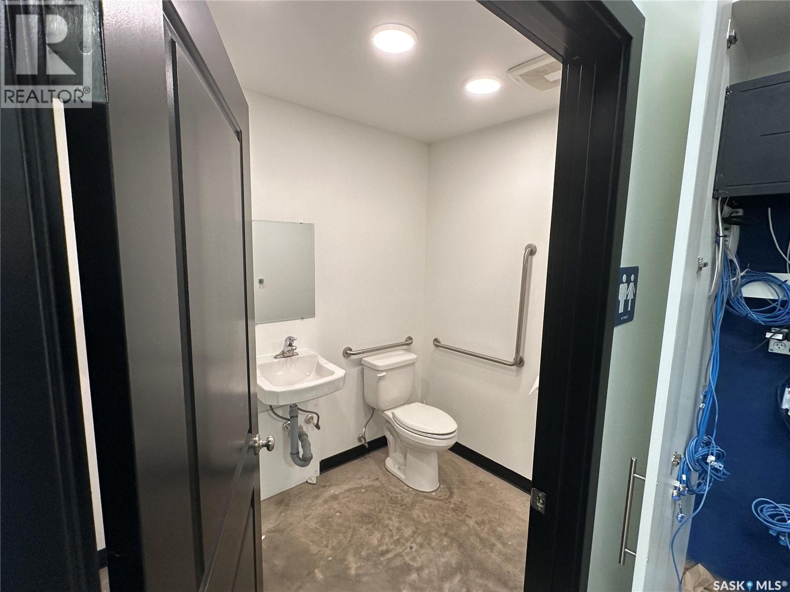 369 6th Avenue N Property Photo 4