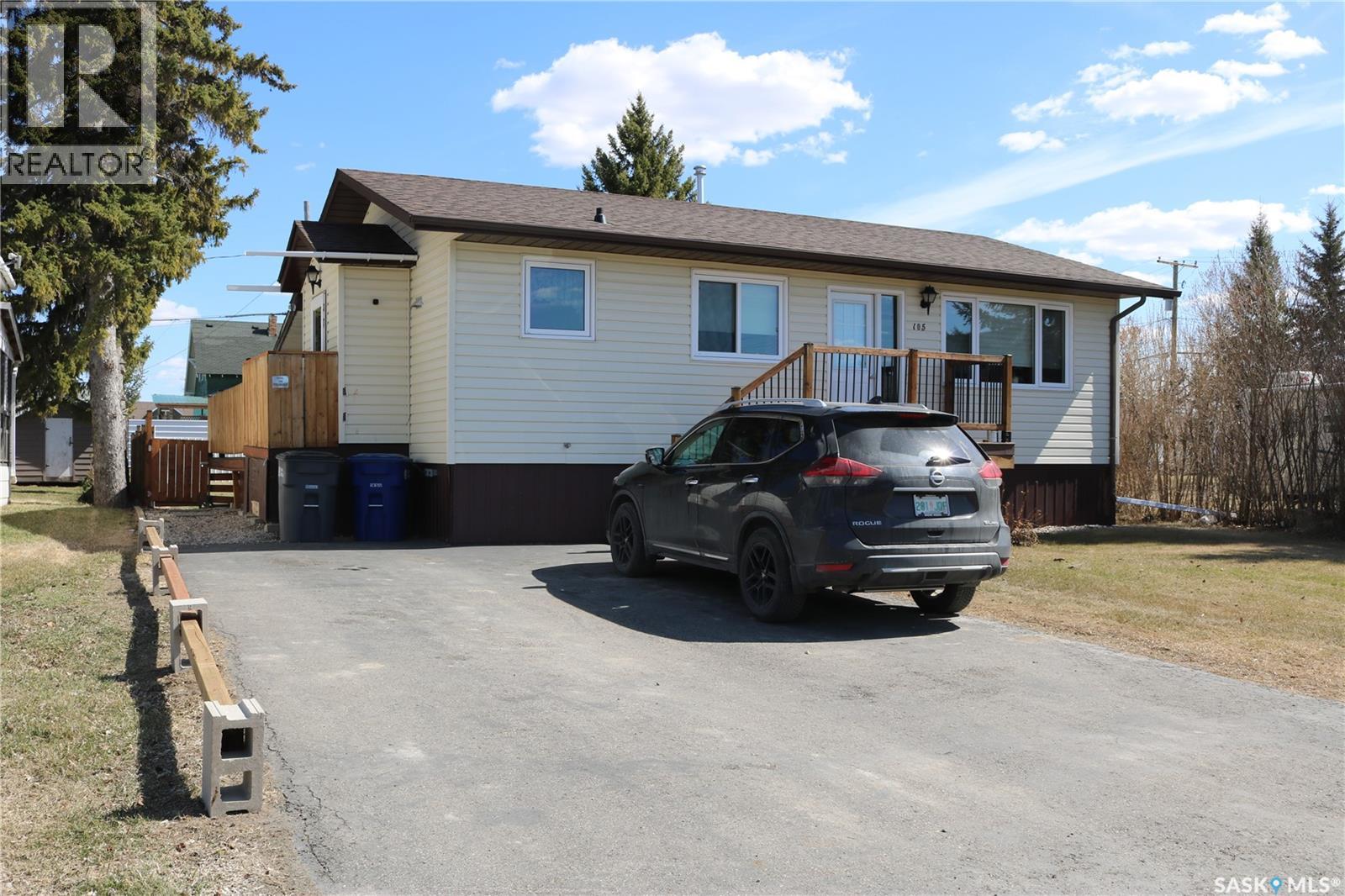 105 Garry Street Property Photo 1
