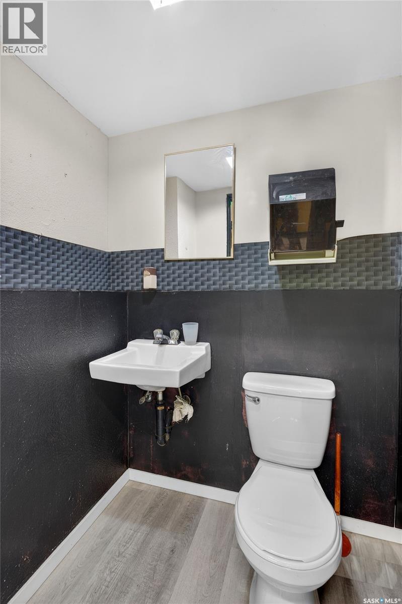 56 13th Street W Property Photo 17