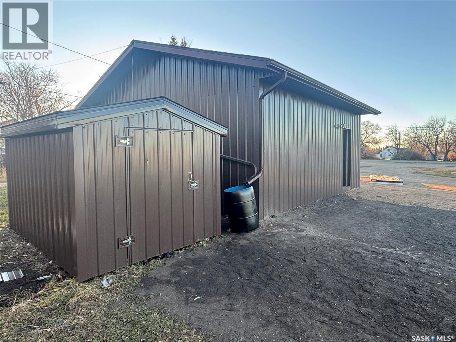 209 5th Avenue N Property Photo 2