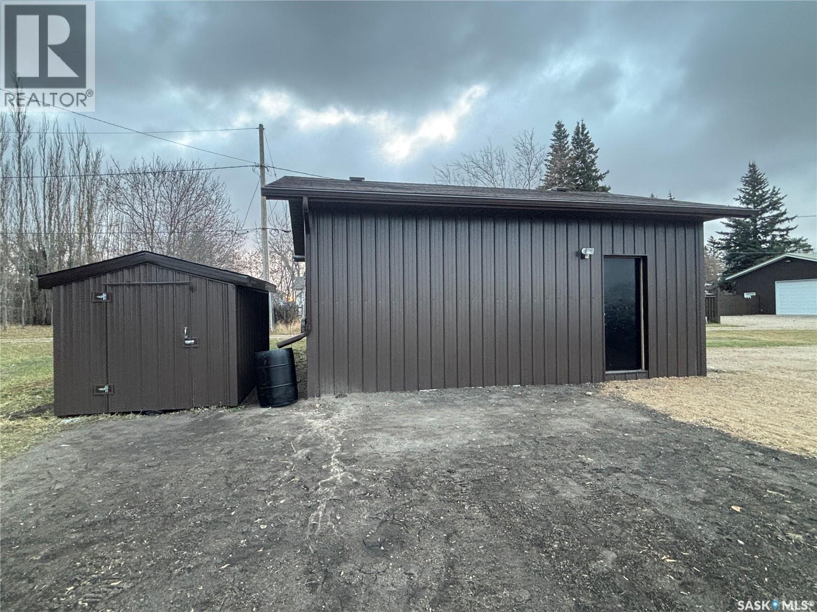 209 5th Avenue N Property Photo 3