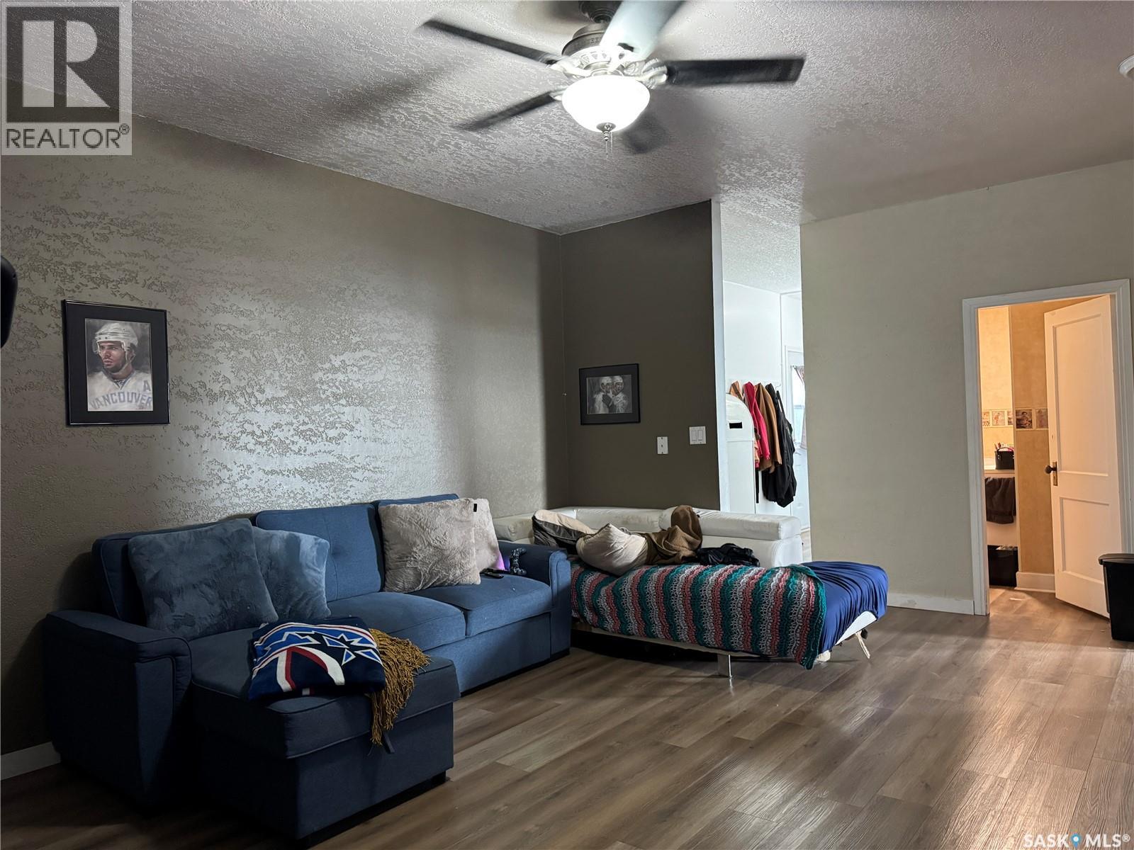 222 Bosworth Street Property Photo 4