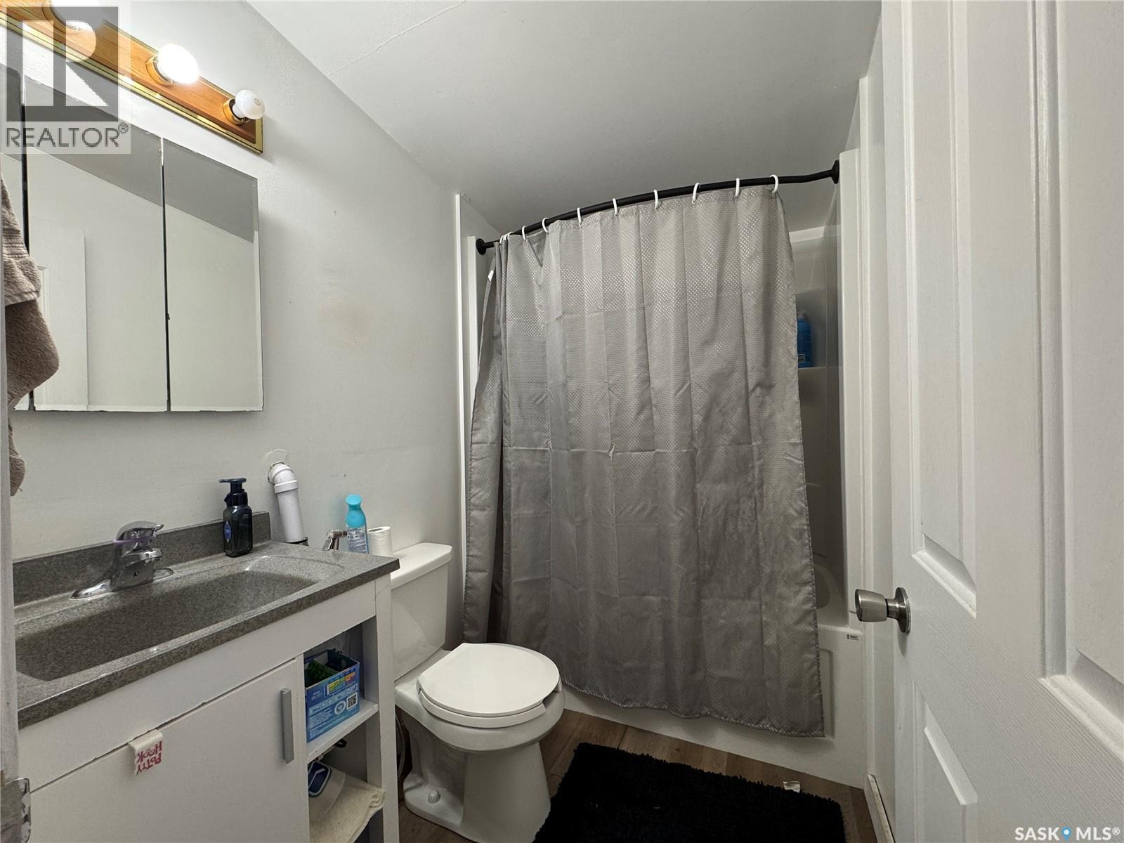 222 Bosworth Street Property Photo 10