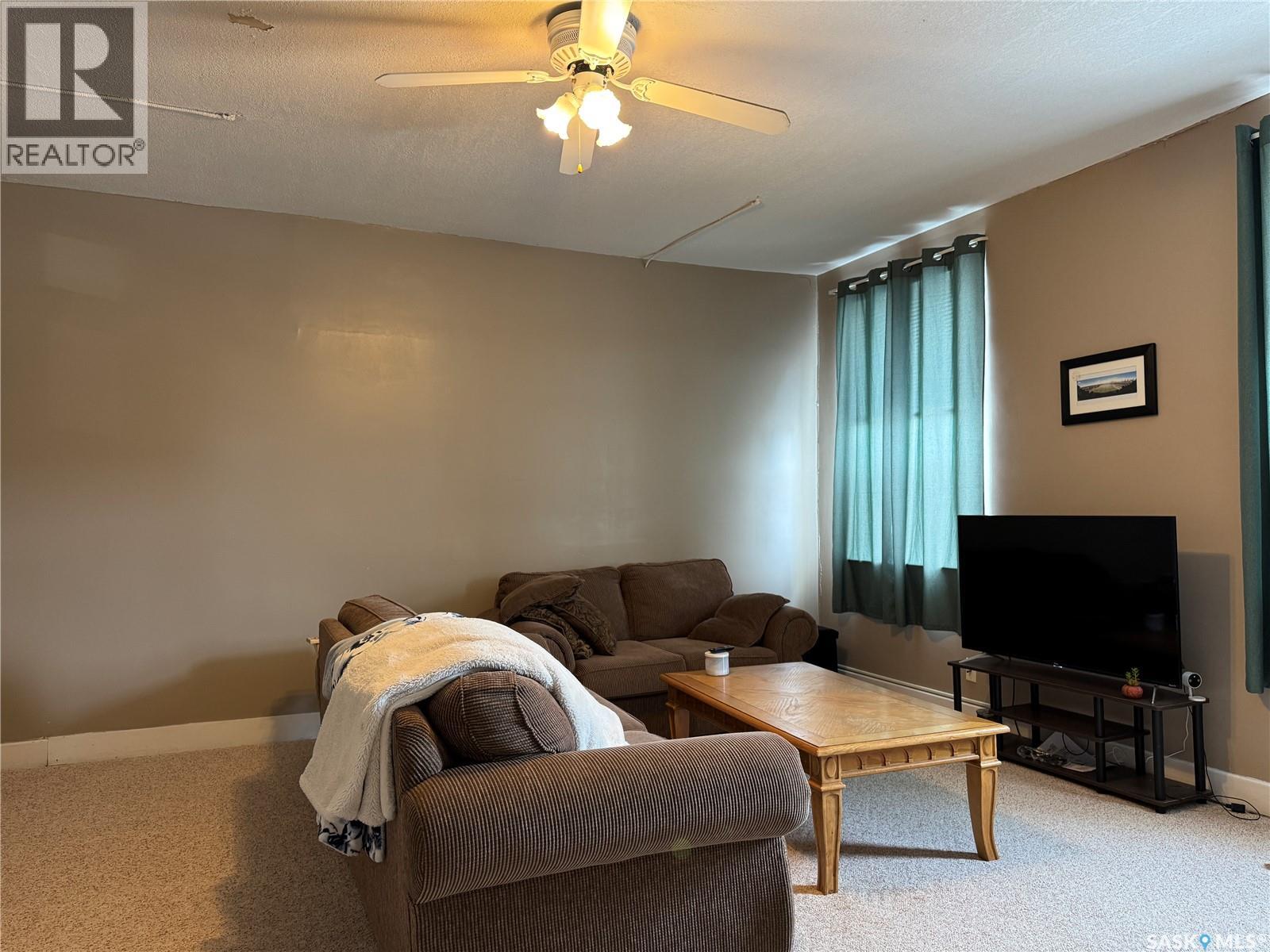 222 Bosworth Street Property Photo 15