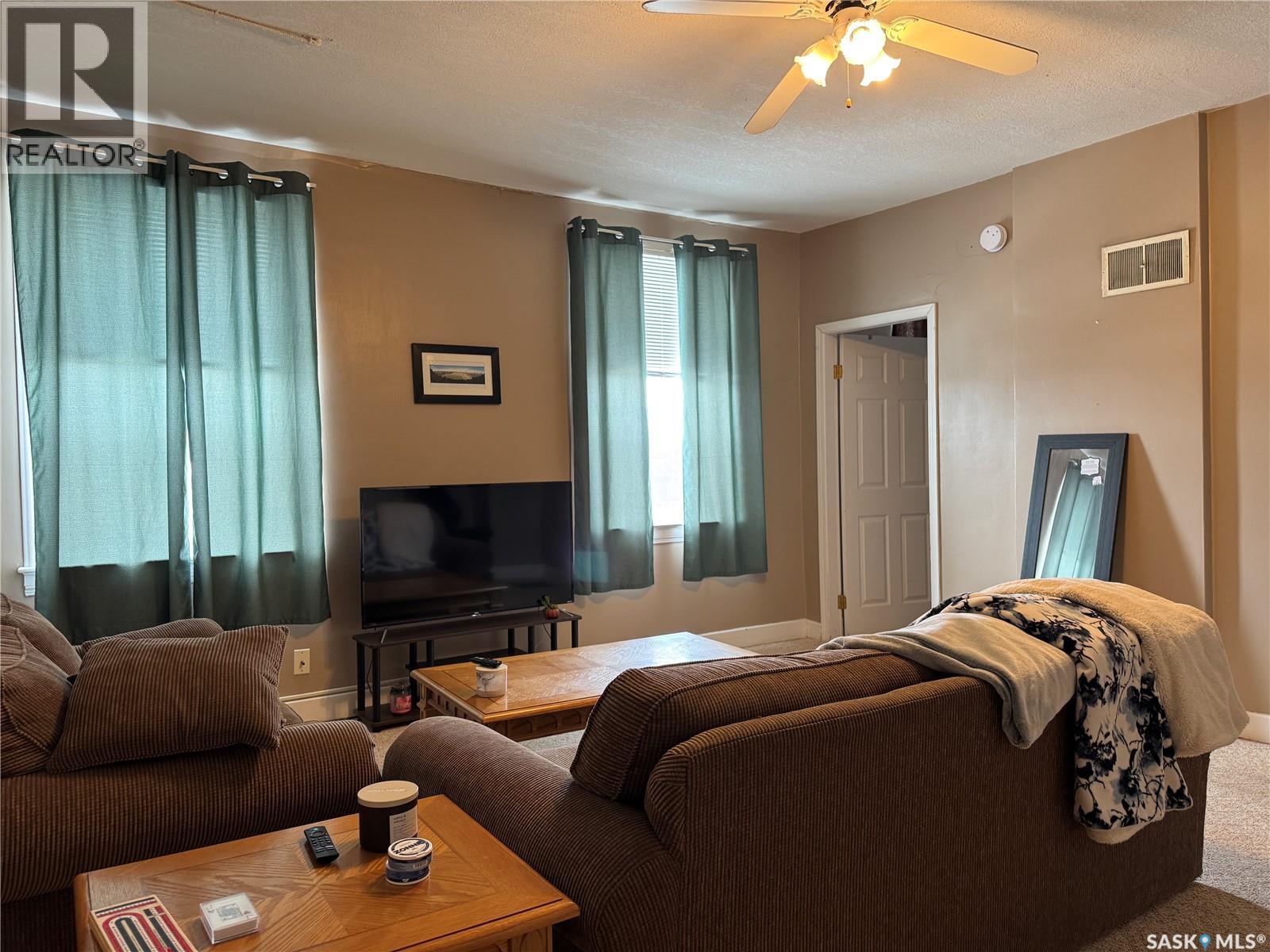 222 Bosworth Street Property Photo 16