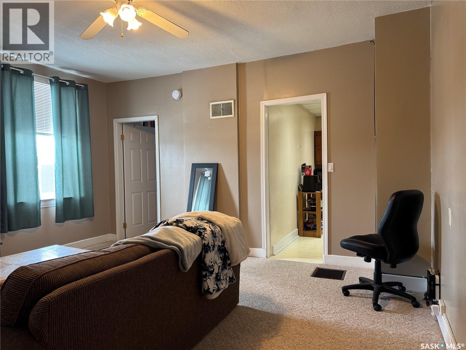 222 Bosworth Street Property Photo 17