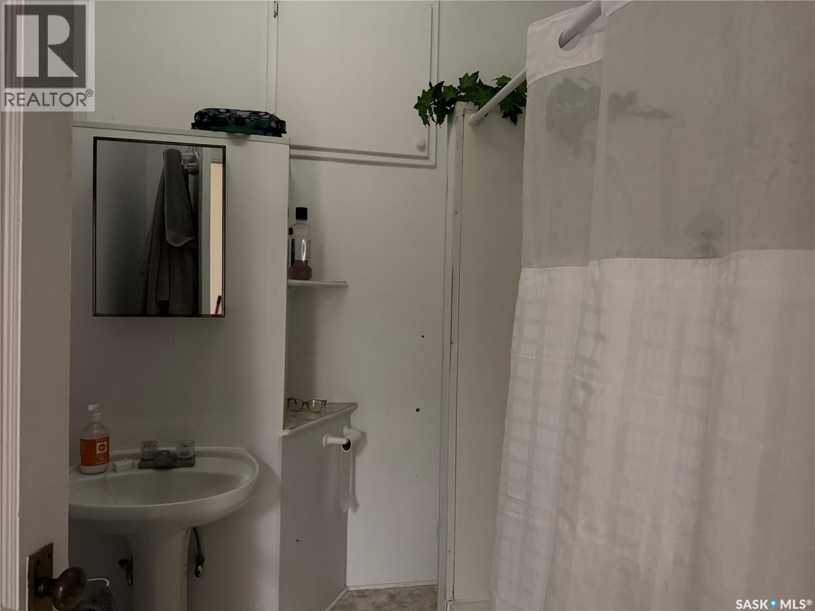 222 Bosworth Street Property Photo 20
