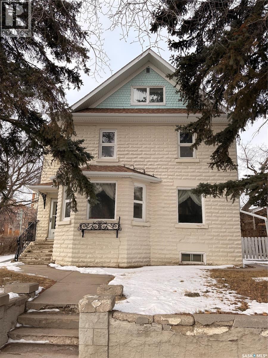 1102 Grafton Avenue Property Photo 1