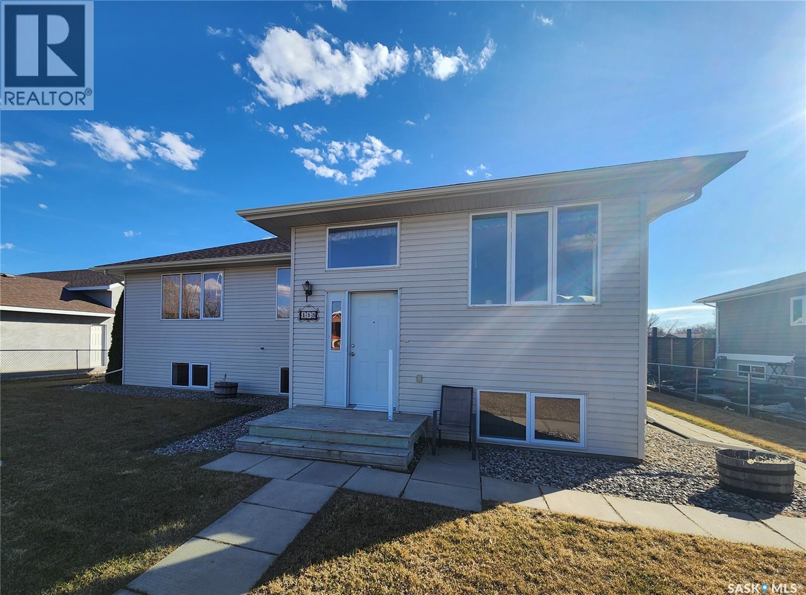 115 Carson BAY Property Photo 1
