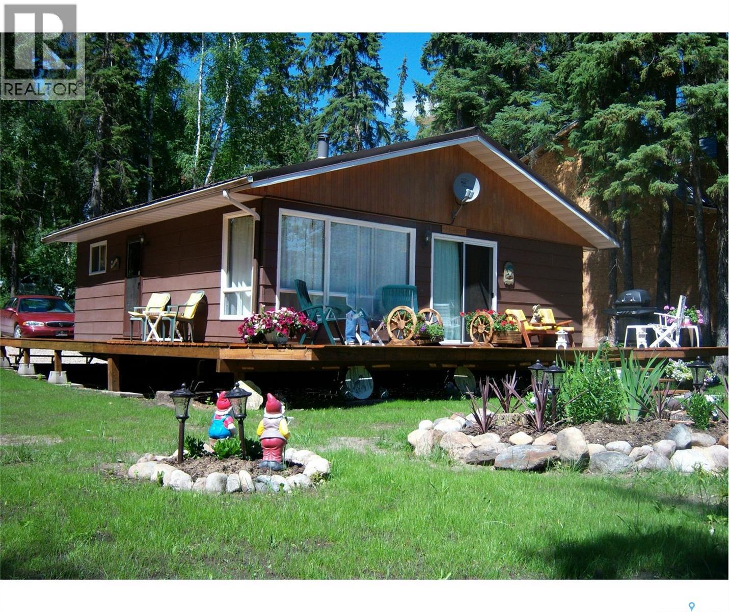 2108 Spruce Crescent Property Photo 1